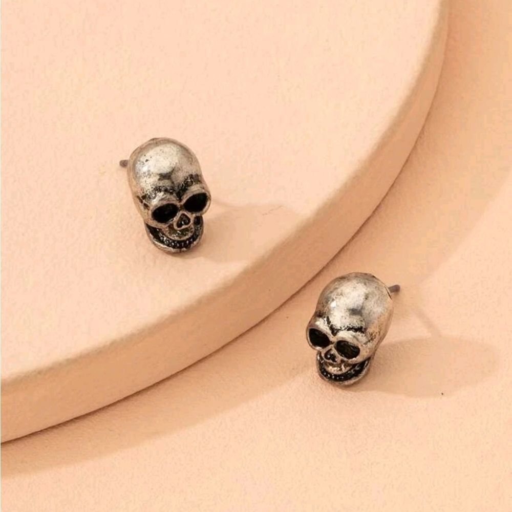 Skull Stud  Earrings